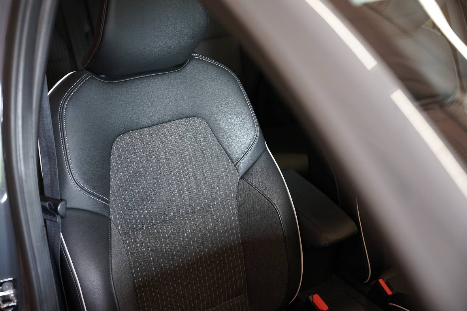 RENAULT Clio - Foto 21