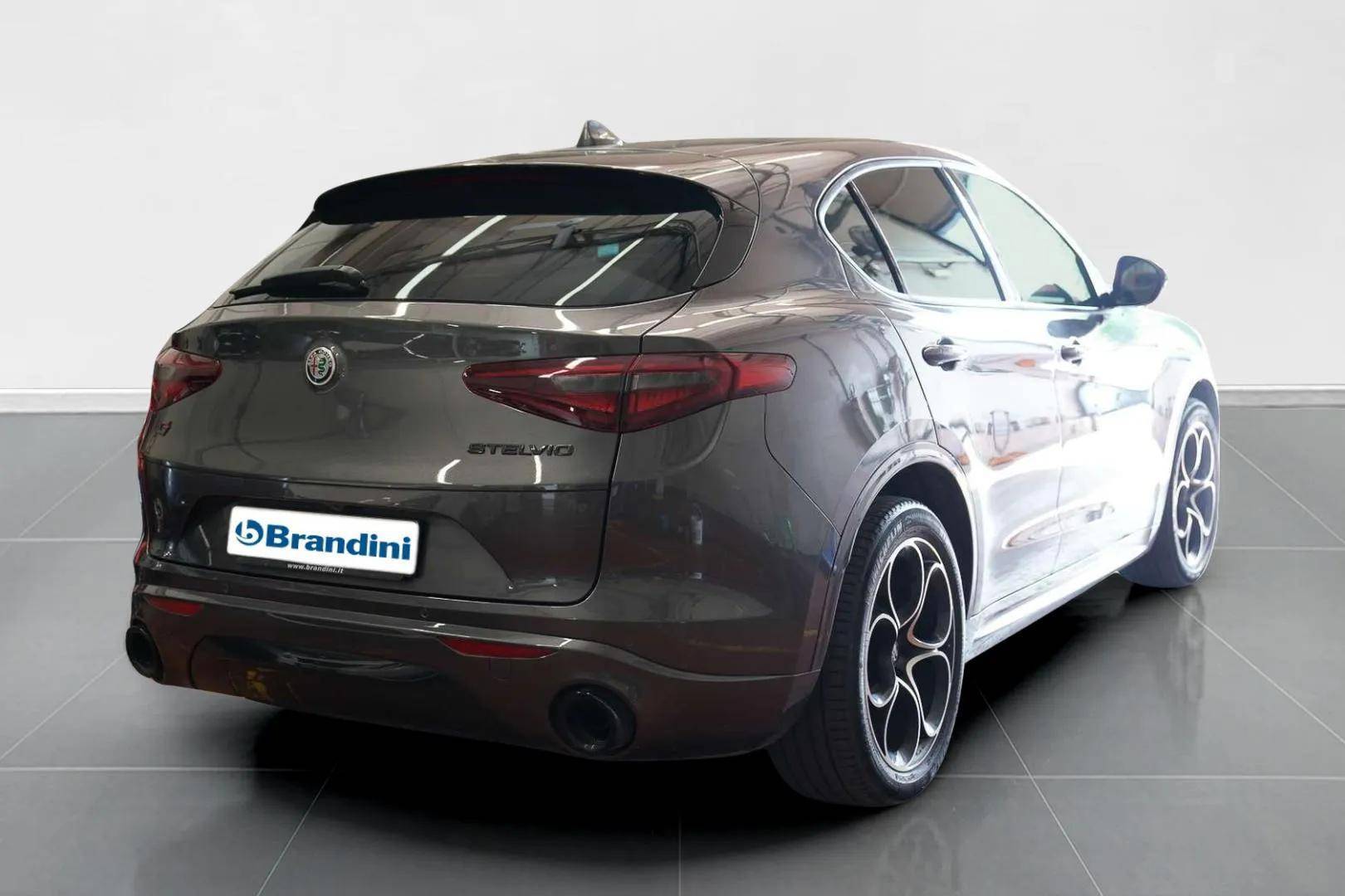ALFA ROMEO Stelvio - Foto 7