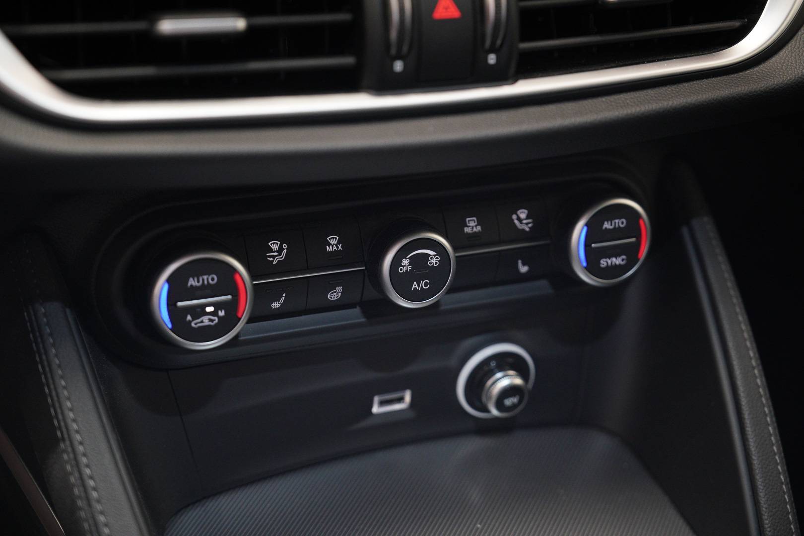 ALFA ROMEO Stelvio - Foto 16