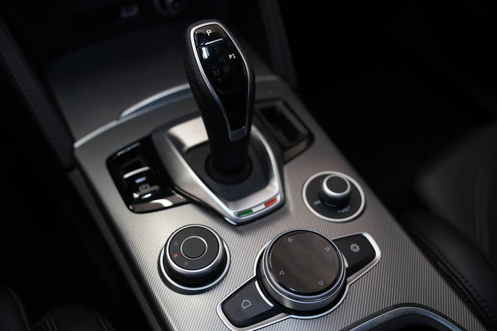 ALFA ROMEO Stelvio - Foto 17