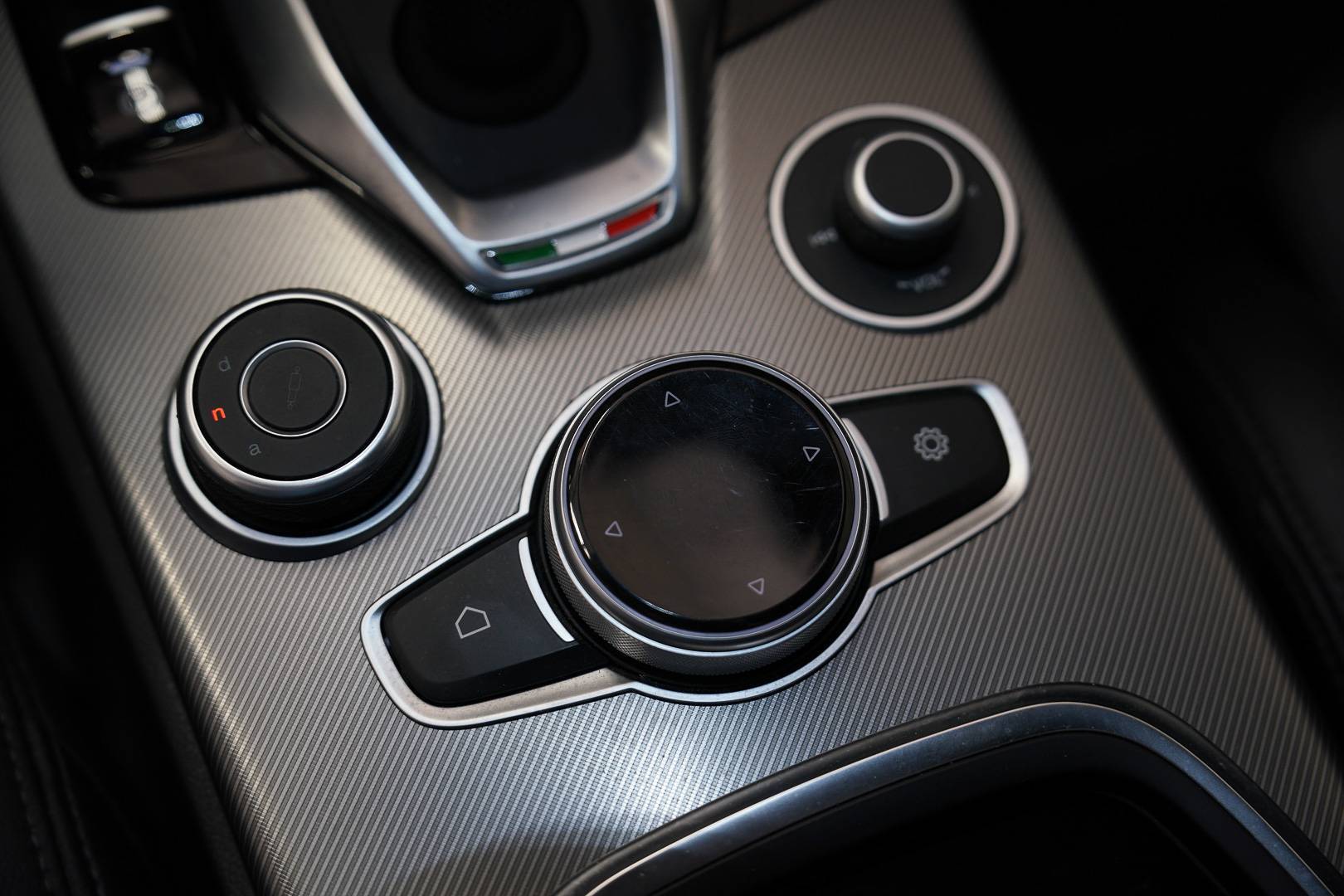 ALFA ROMEO Stelvio - Foto 18