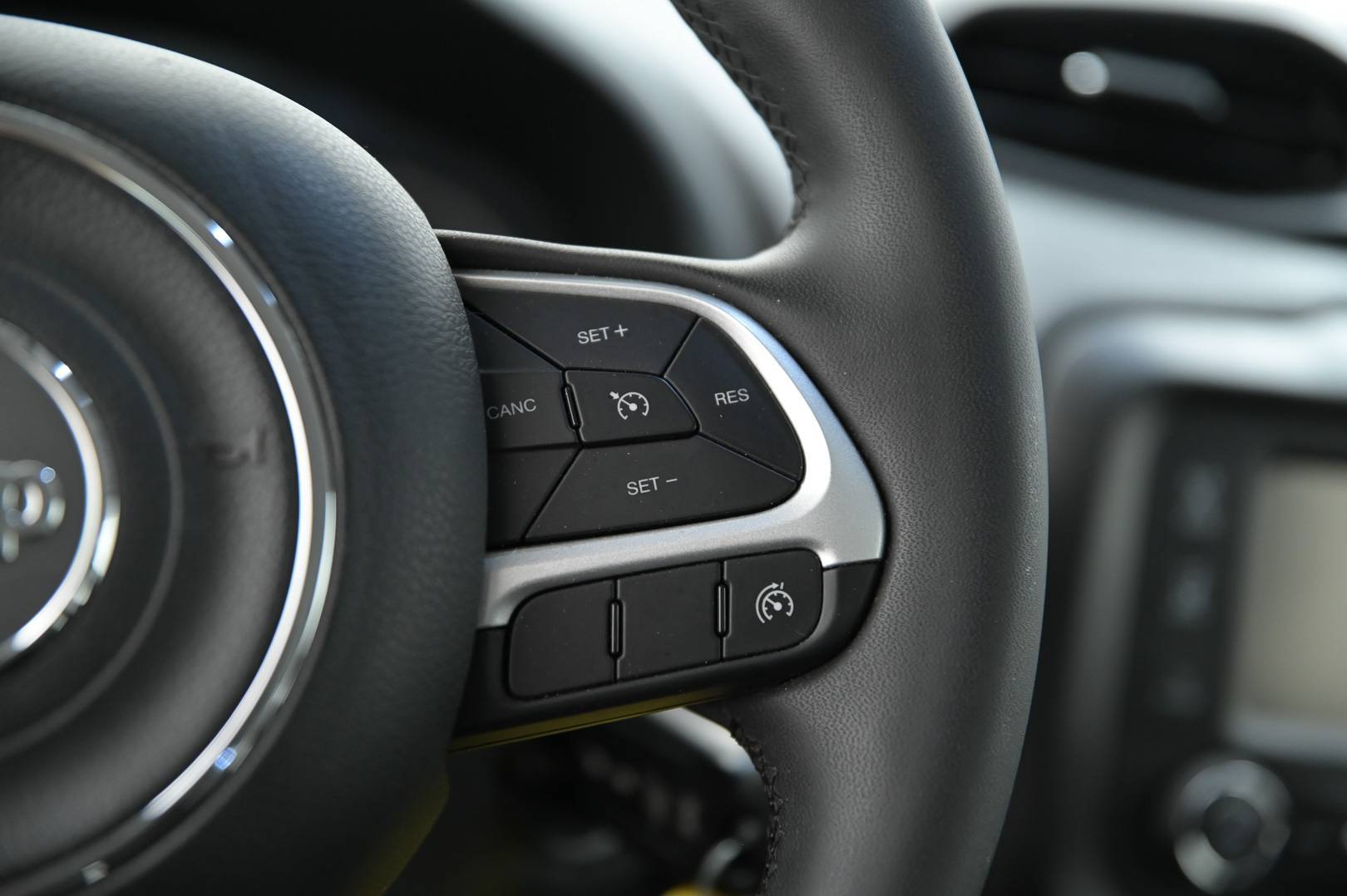 JEEP Renegade - Foto 22