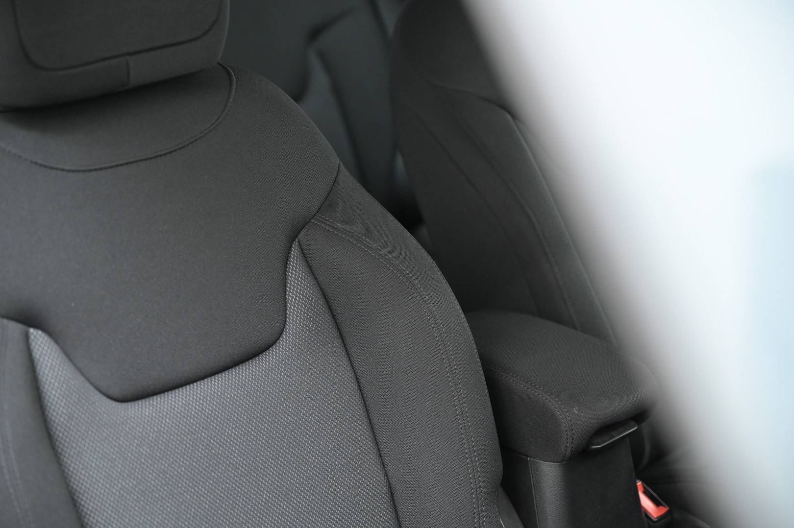 JEEP Renegade - Foto 31