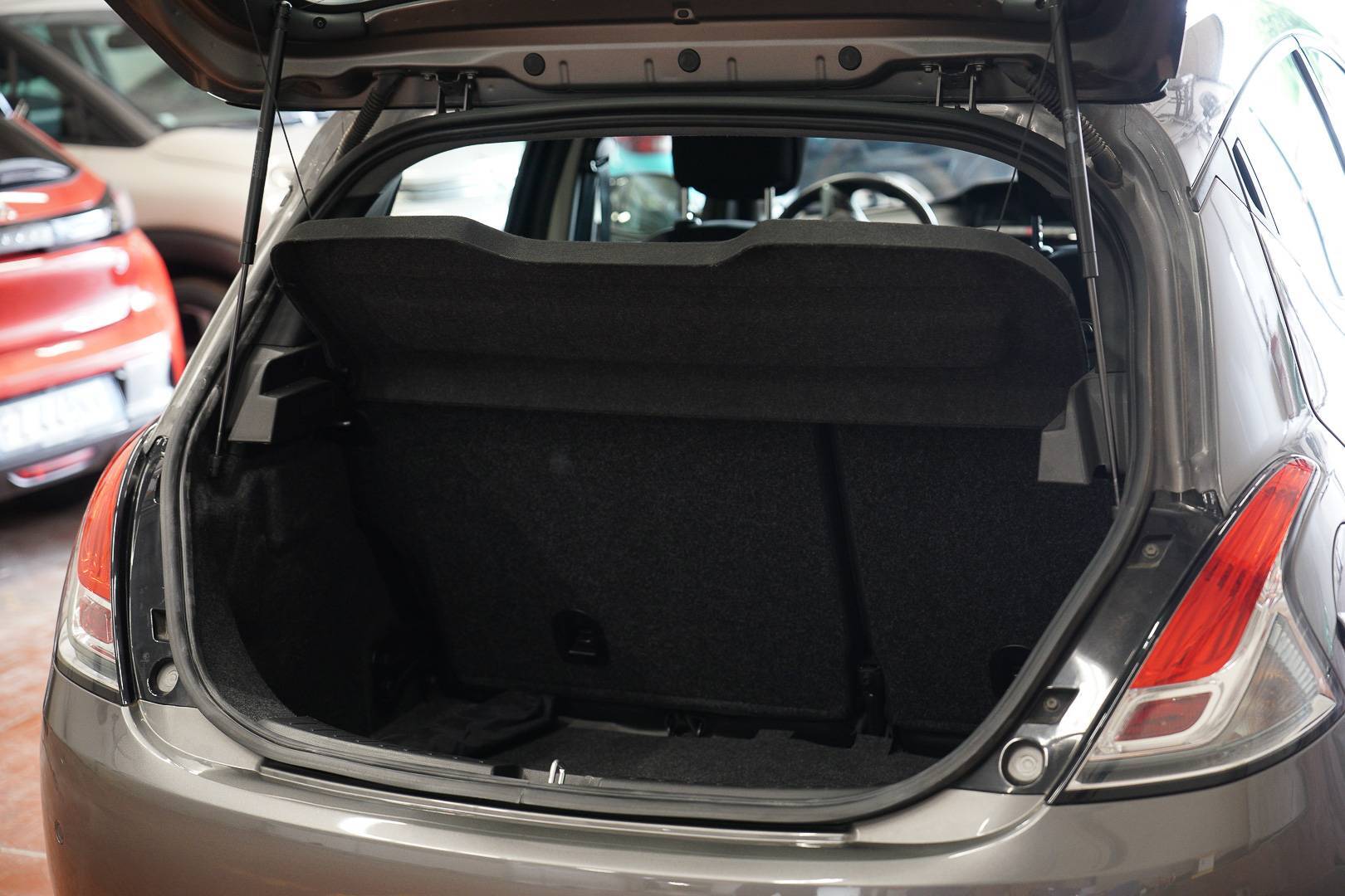 LANCIA Ypsilon - Foto 8