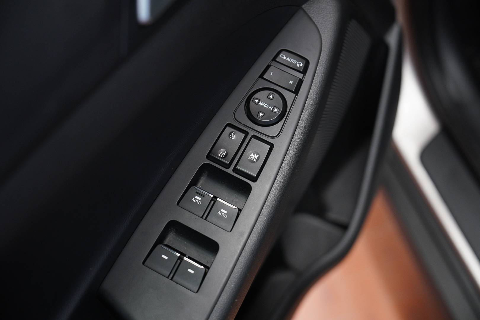 HYUNDAI Tucson - Foto 9