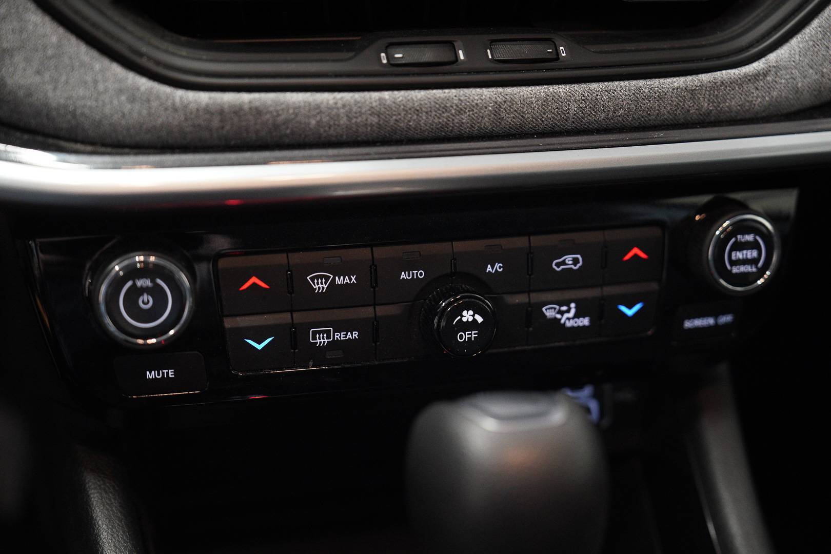 JEEP Compass - Foto 16