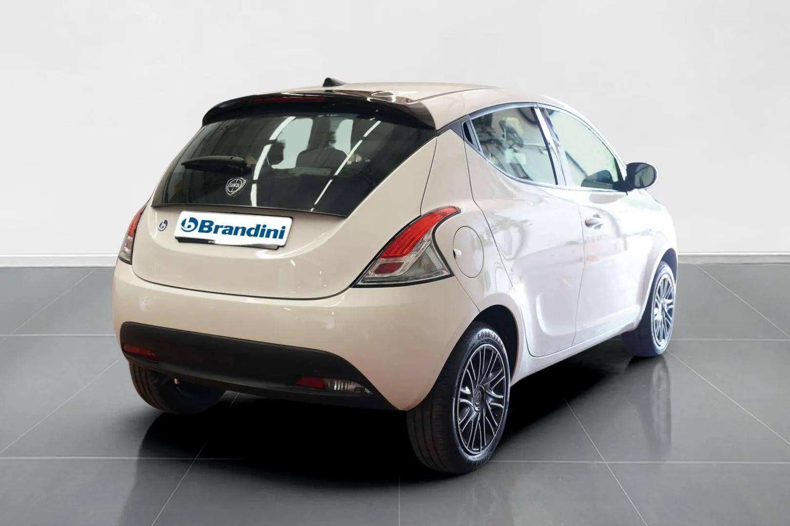 LANCIA Ypsilon - Foto 7
