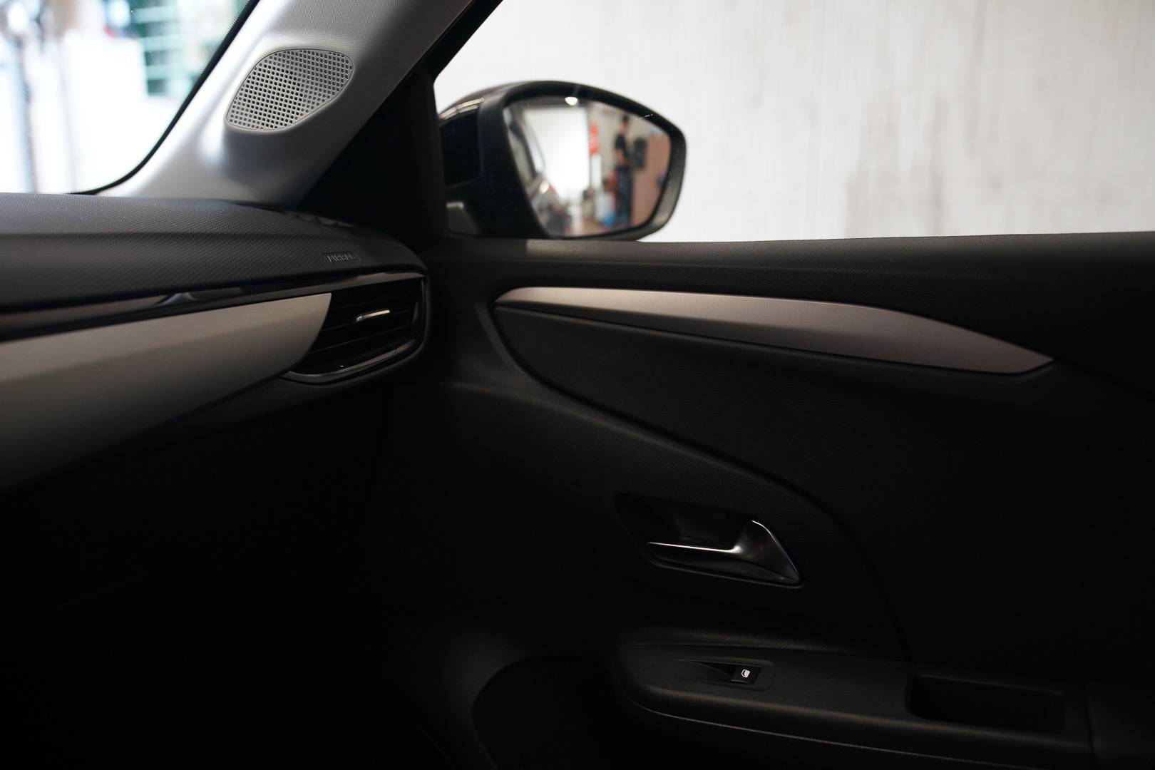 OPEL Corsa - Foto 20