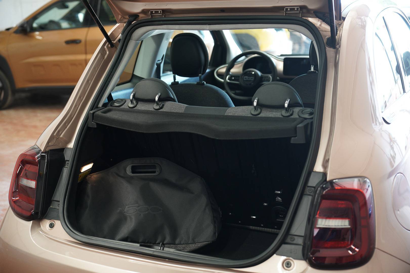 FIAT 500e - Foto 8