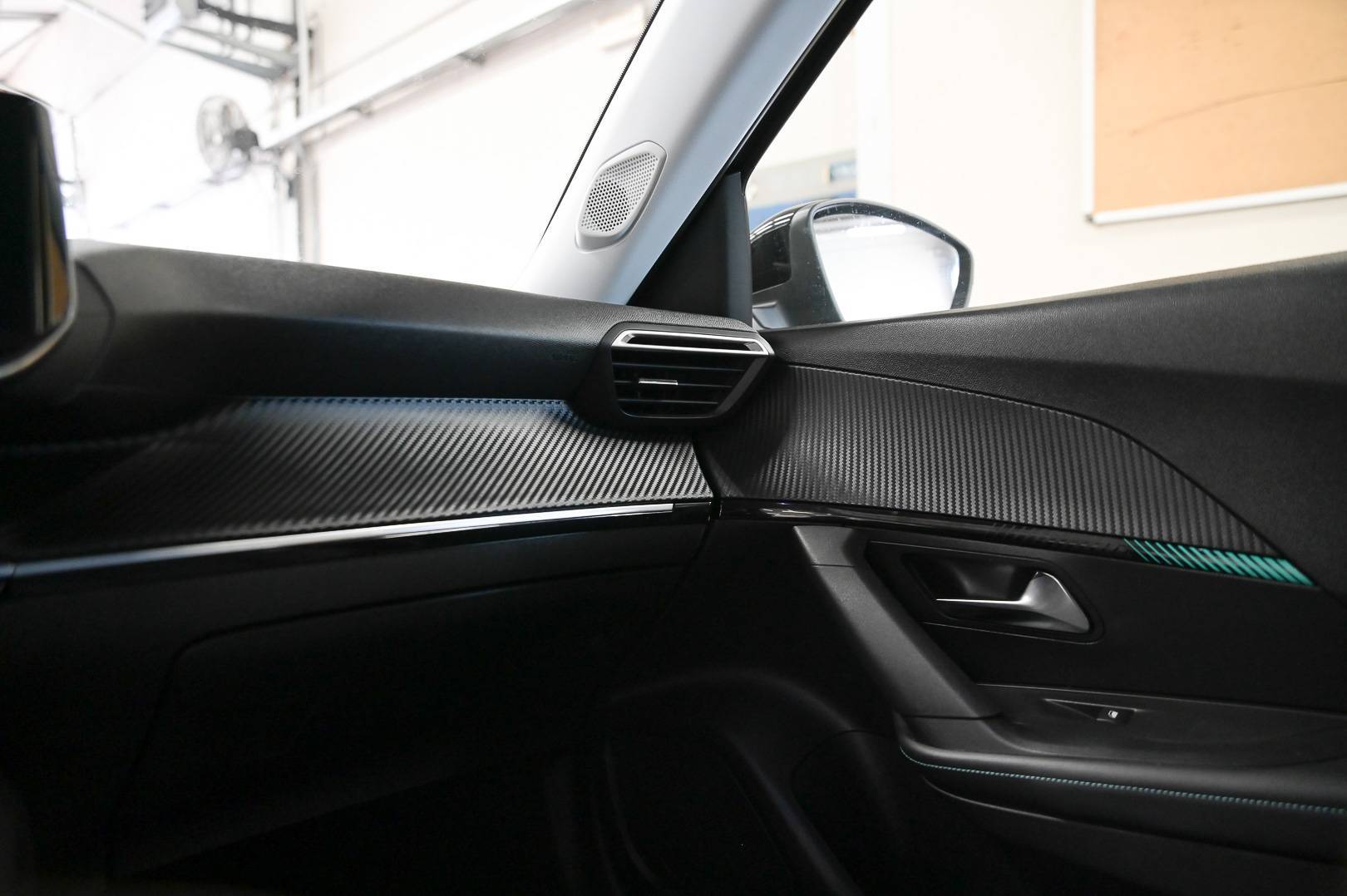 PEUGEOT 2008 - Foto 14