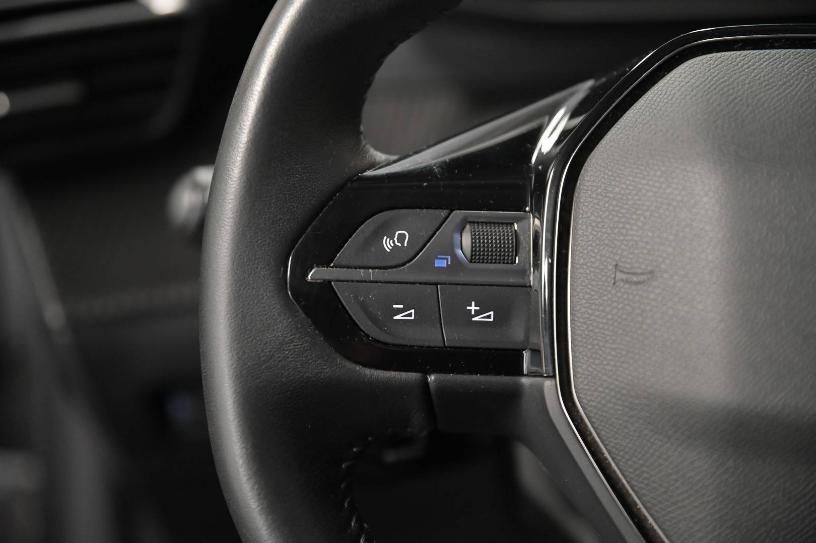PEUGEOT 2008 - Foto 17