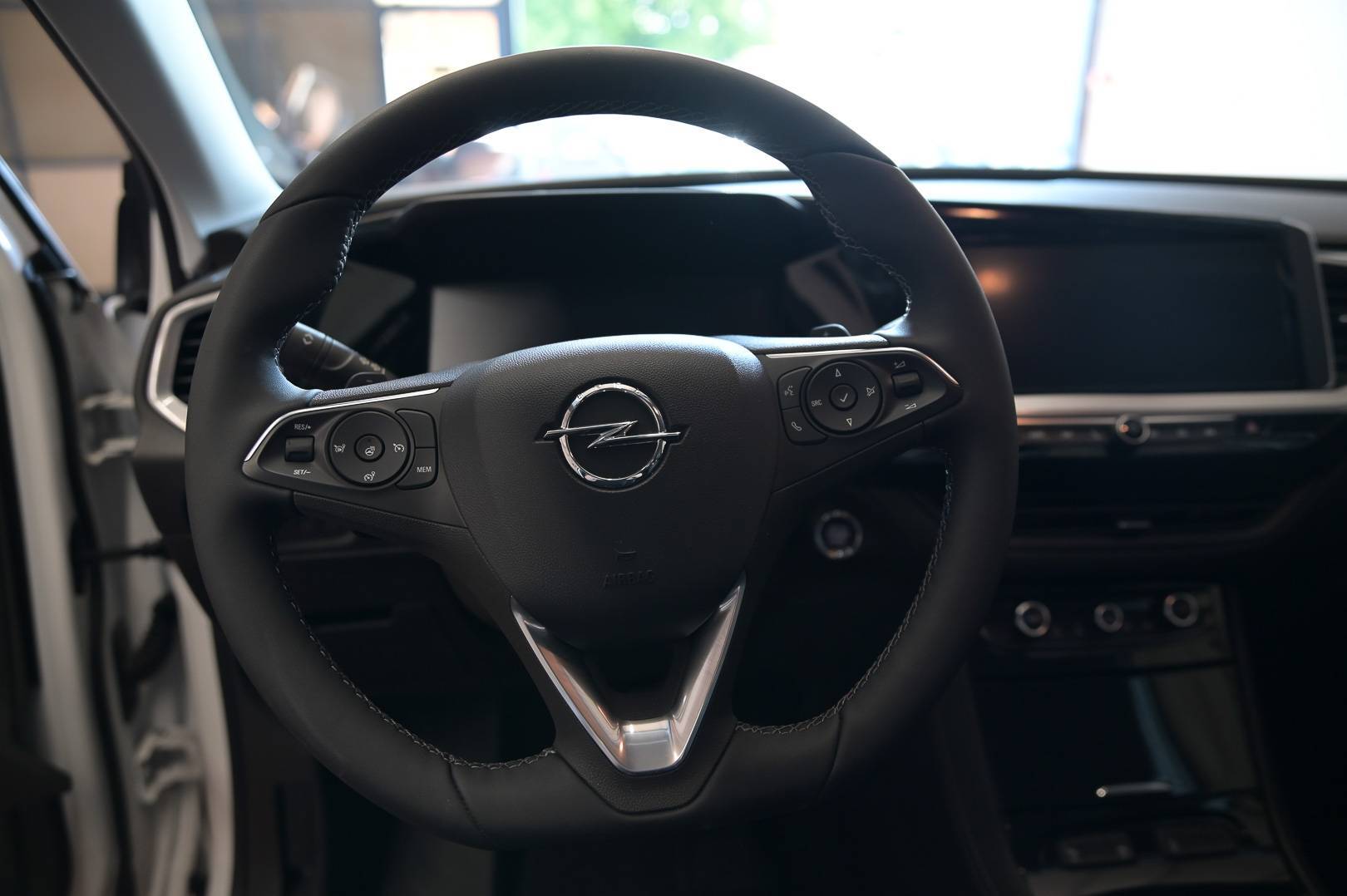 OPEL Grandland - Foto 15