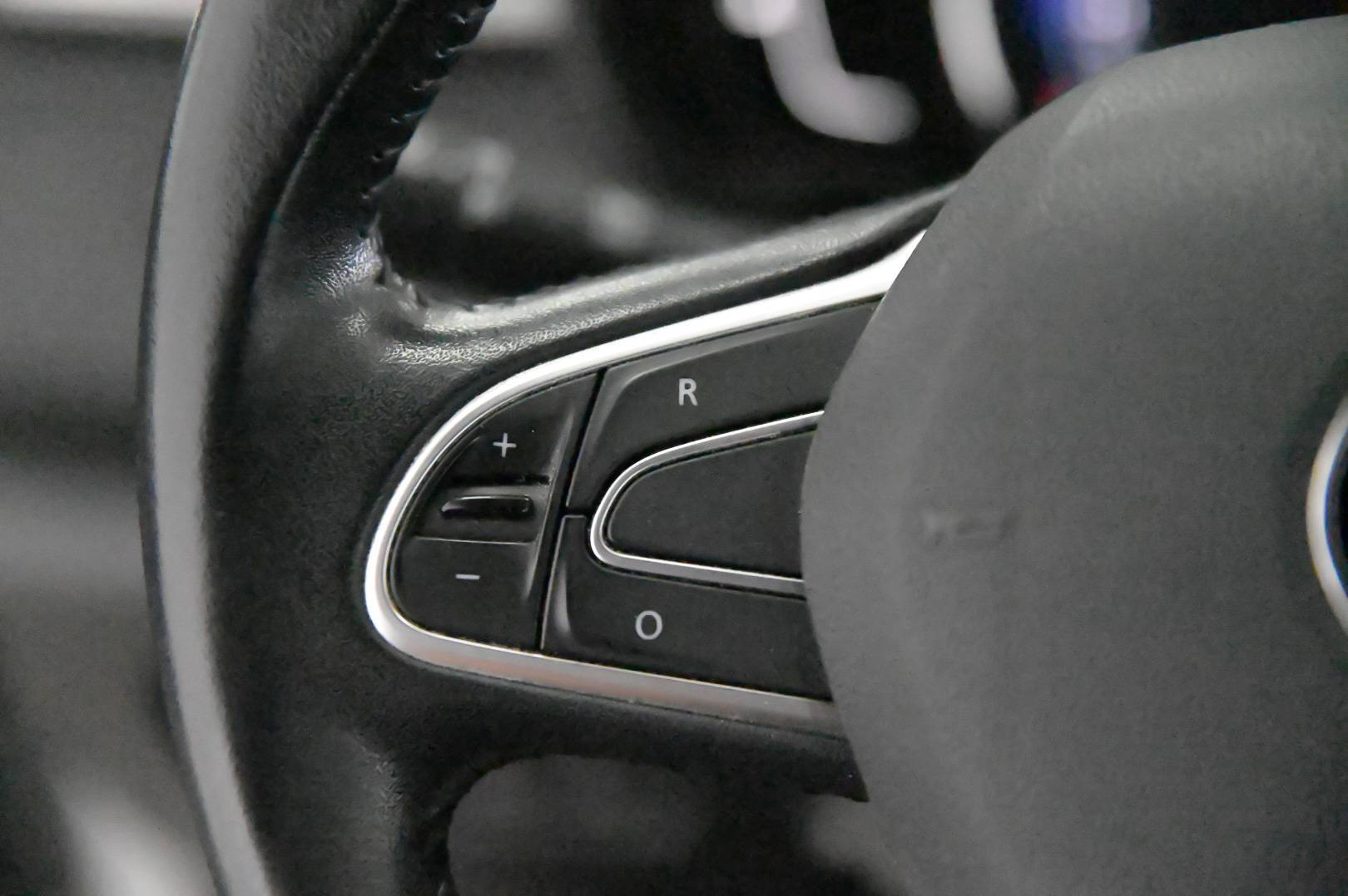 RENAULT Kadjar - Foto 16