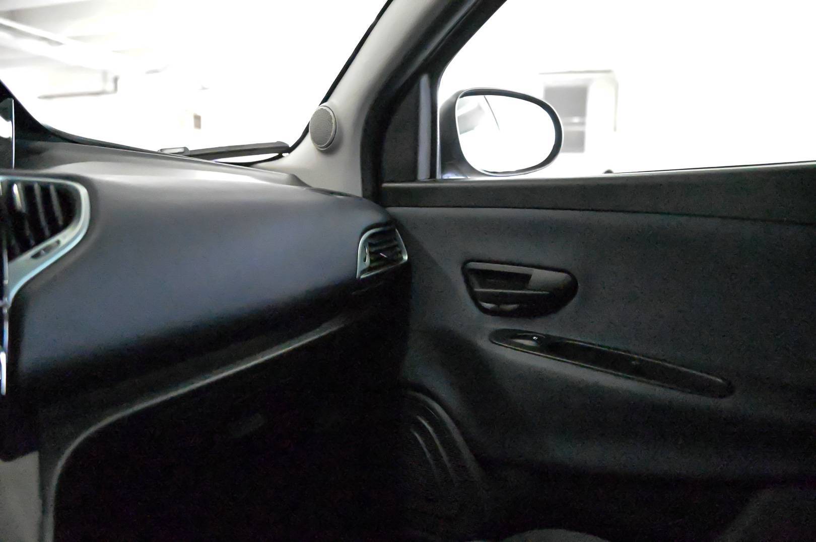 LANCIA Ypsilon - Foto 13