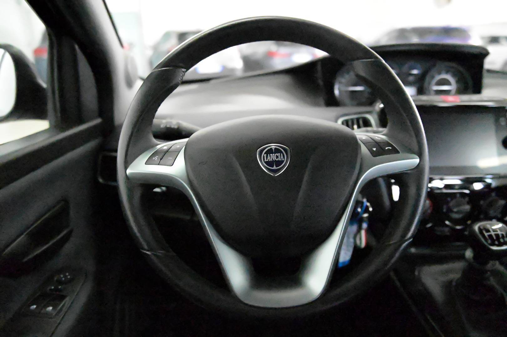 LANCIA Ypsilon - Foto 15
