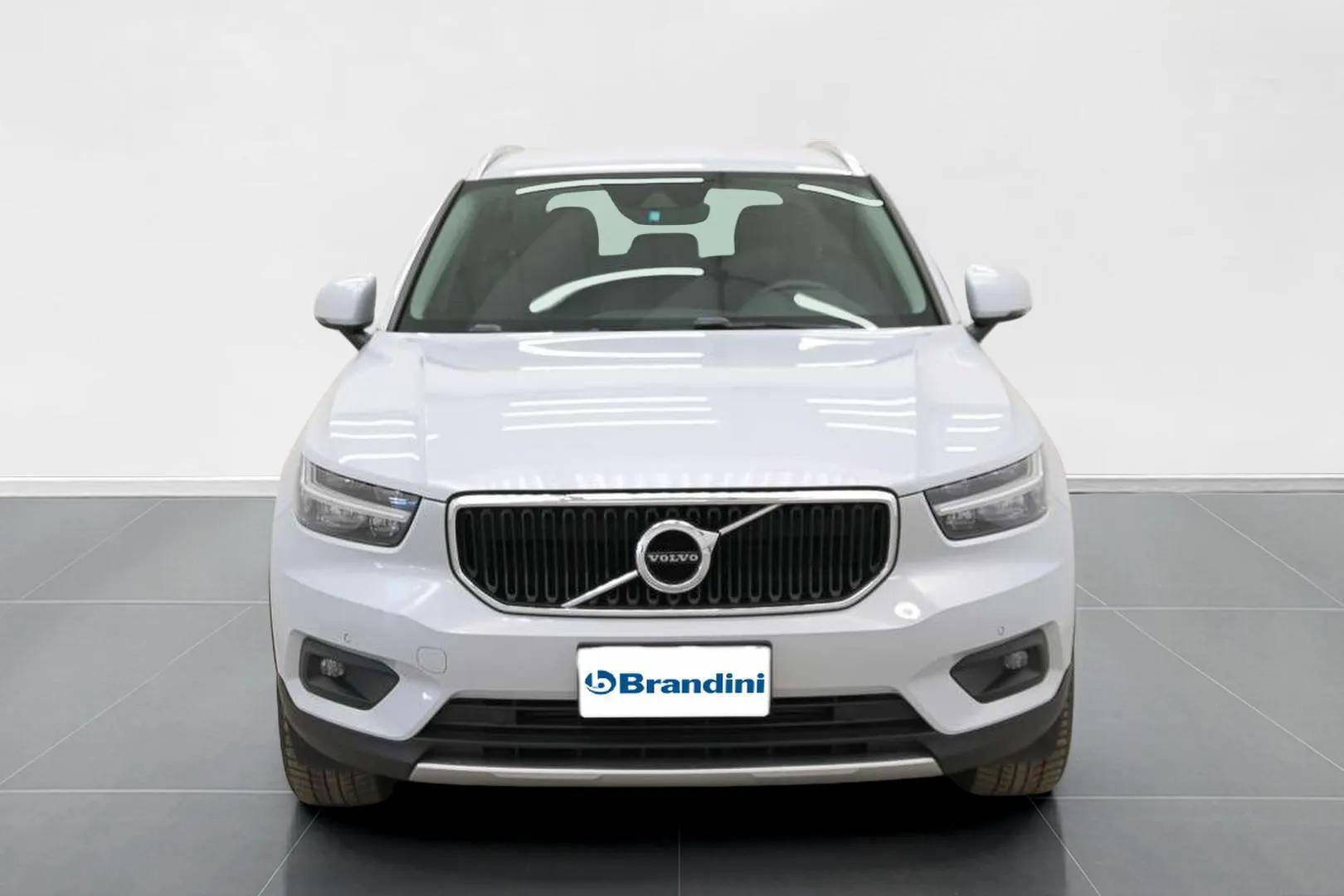 VOLVO XC40 - Foto 2