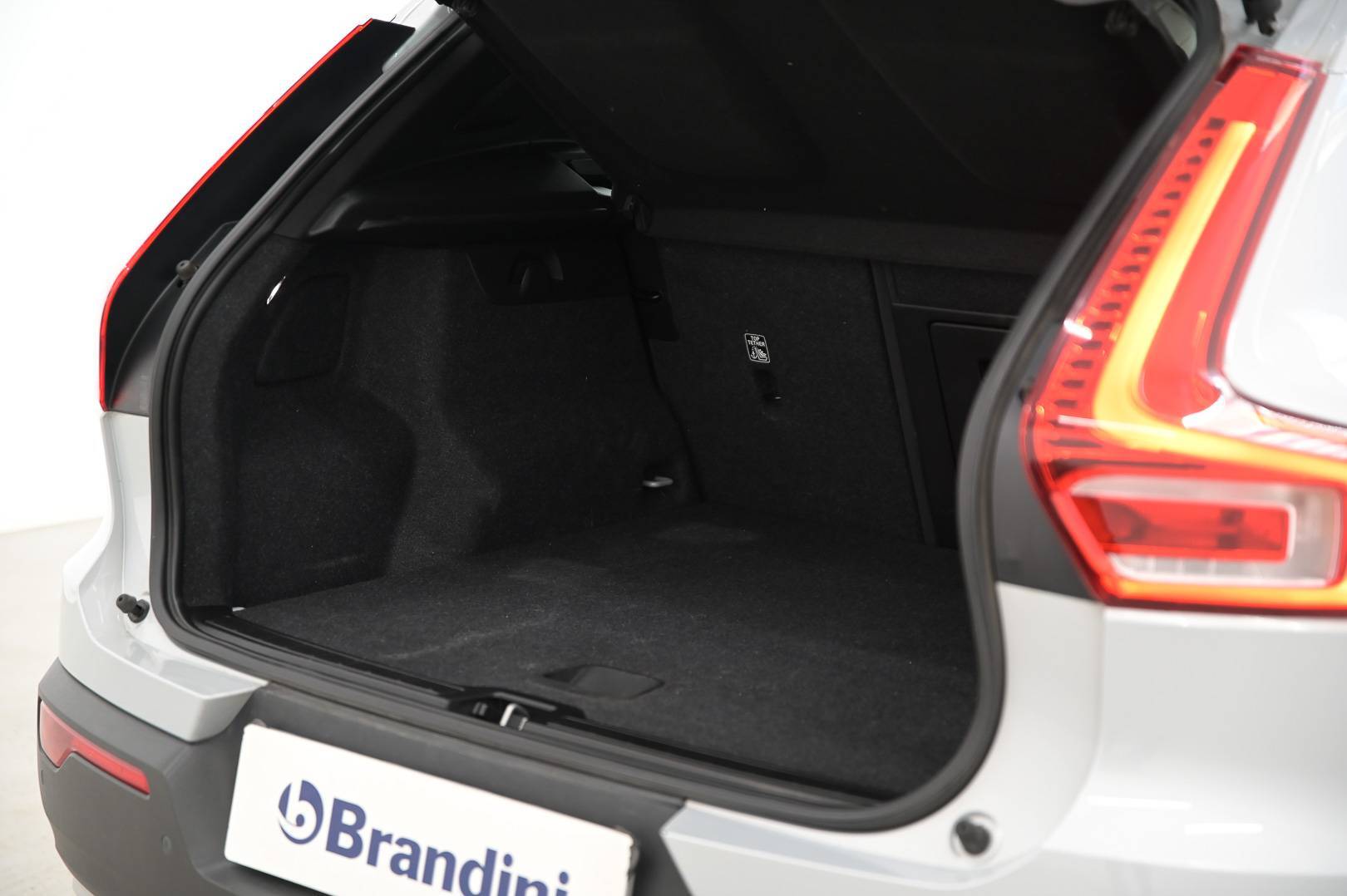 VOLVO XC40 - Foto 6