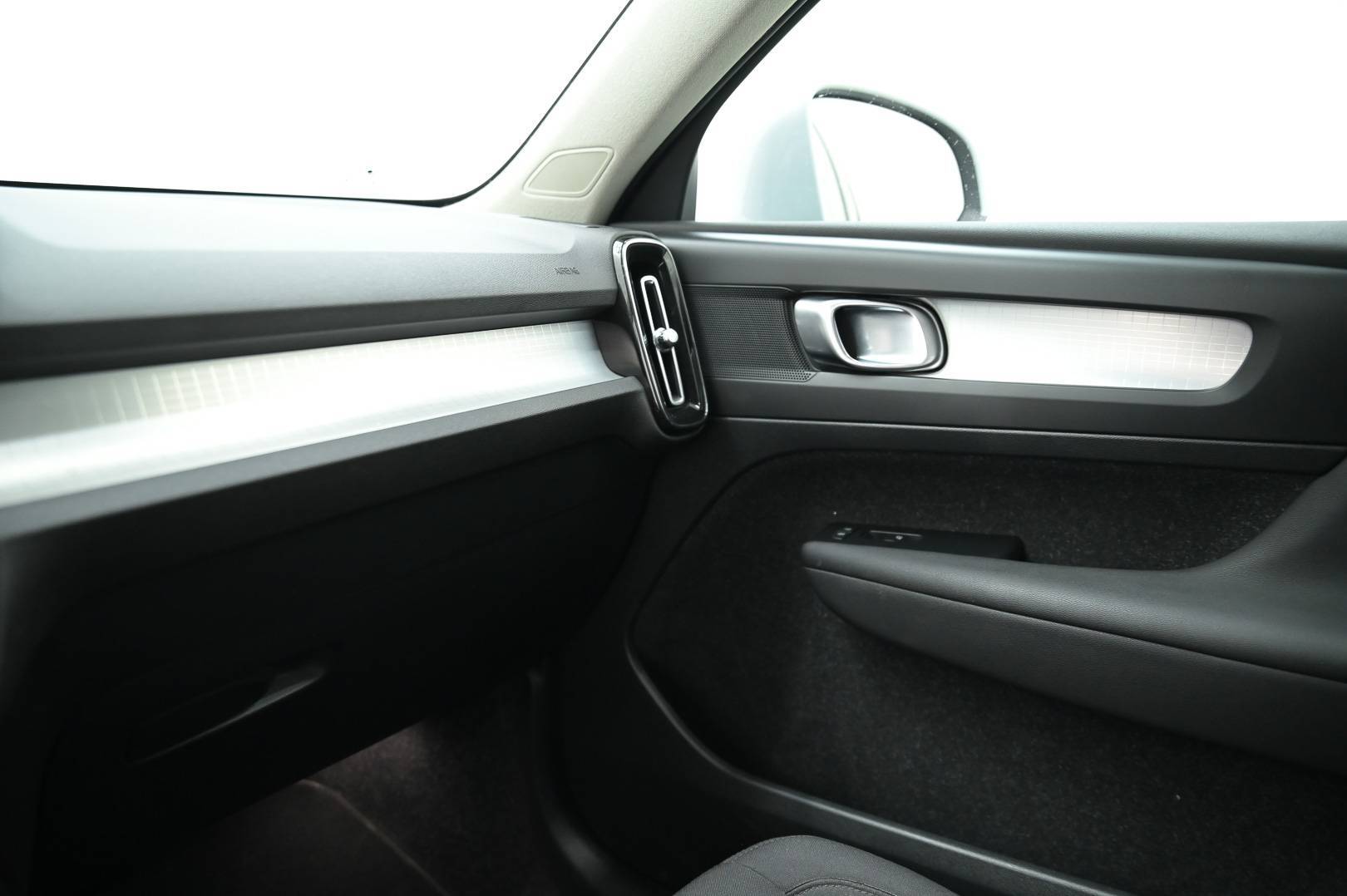 VOLVO XC40 - Foto 16