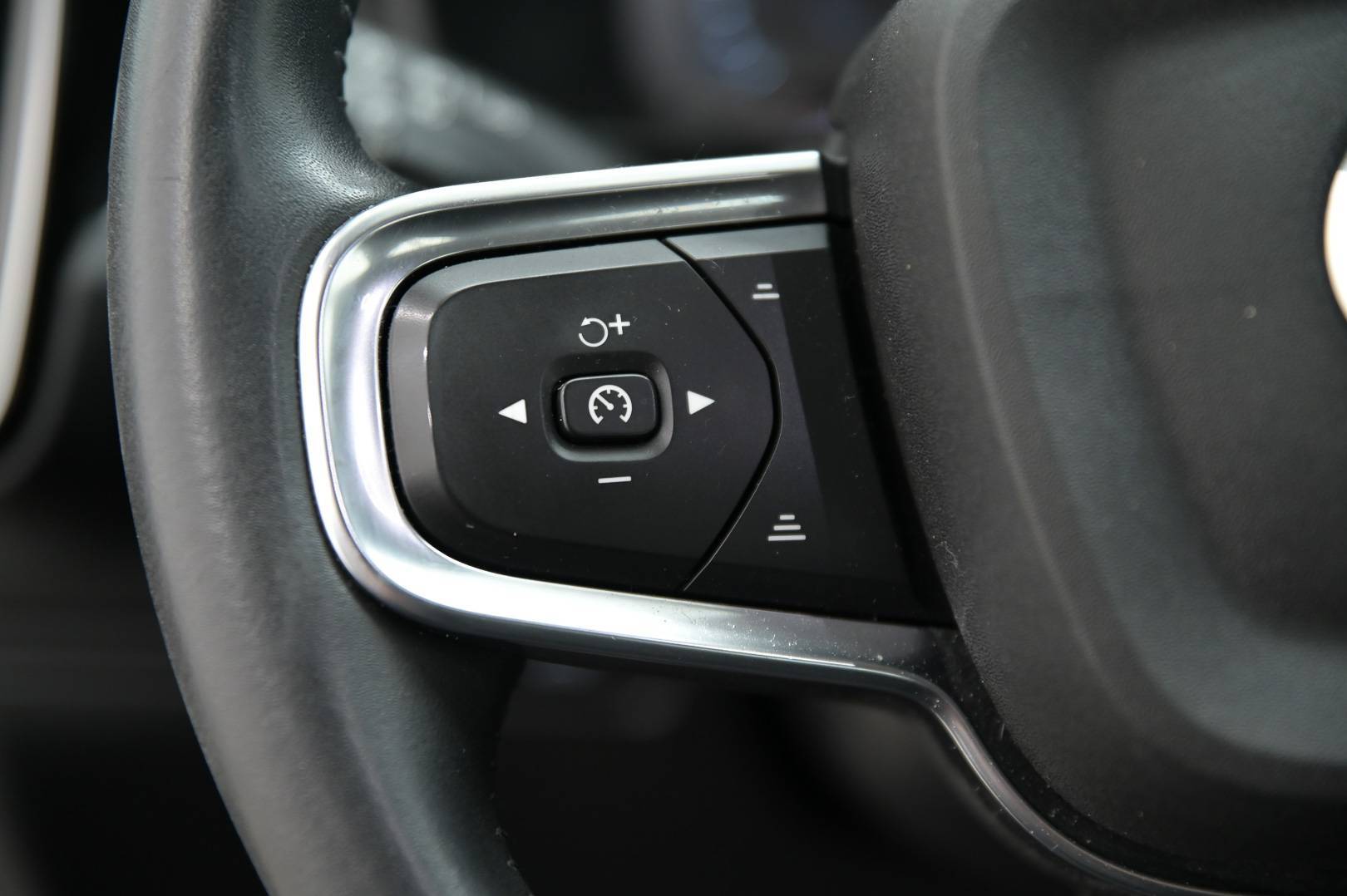 VOLVO XC40 - Foto 19