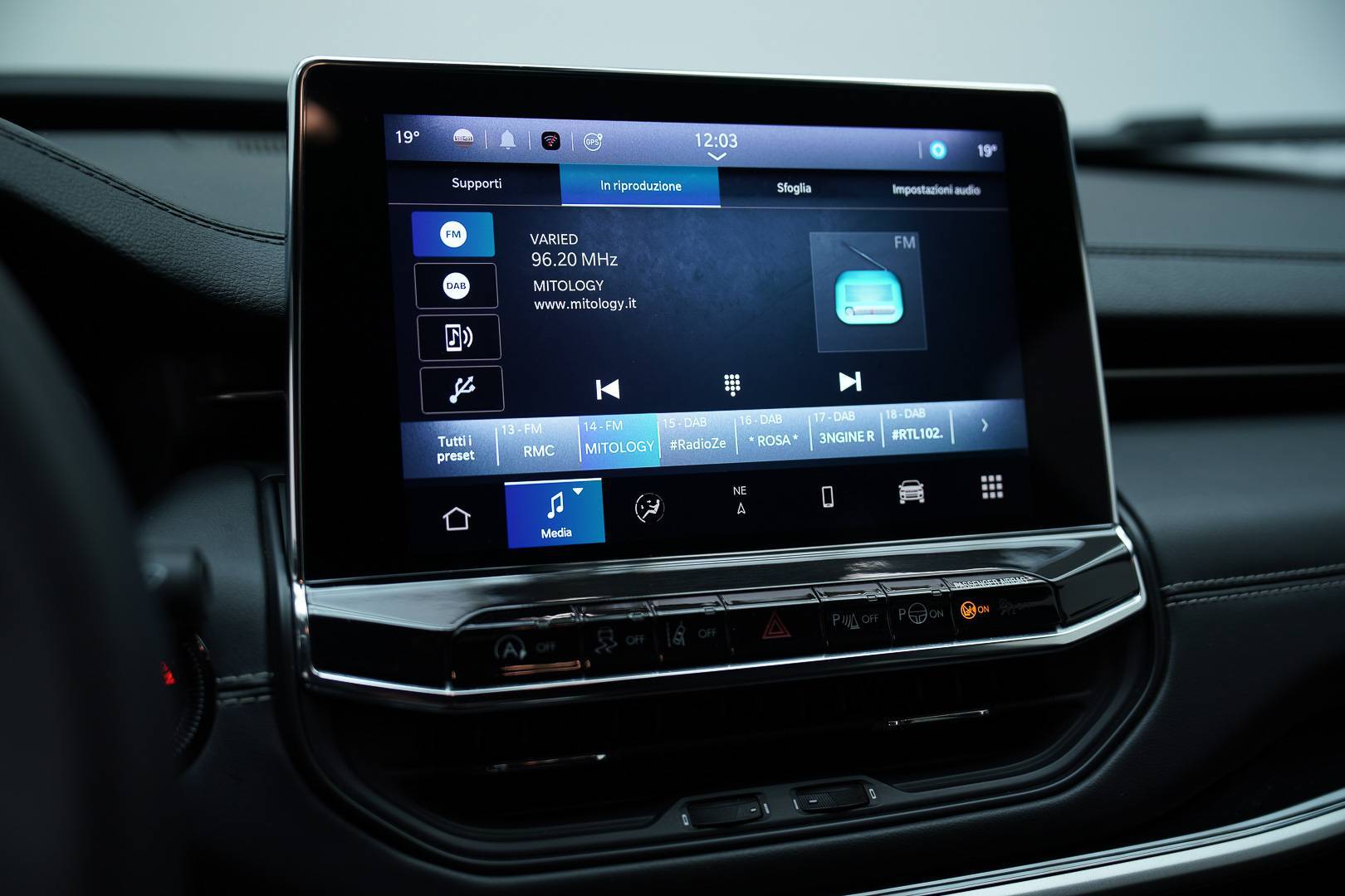 JEEP Compass - Foto 16