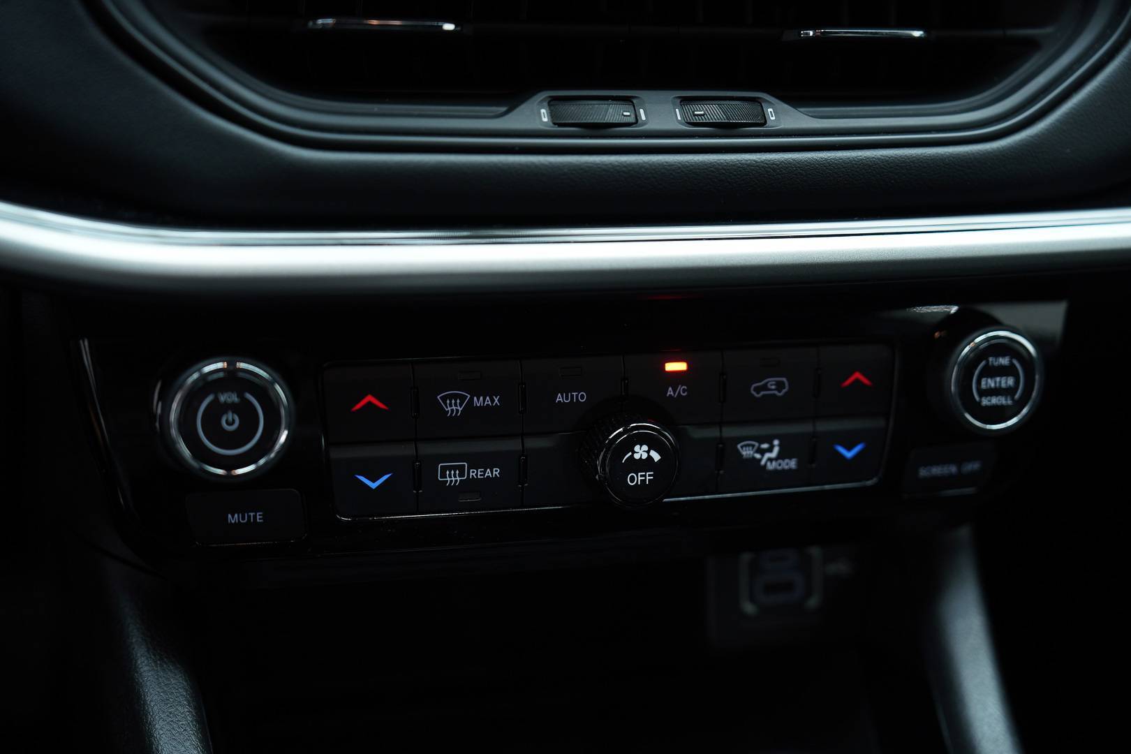 JEEP Compass - Foto 17