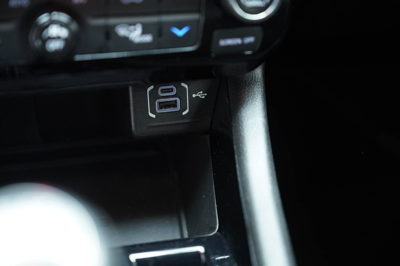 JEEP Compass - Foto 19