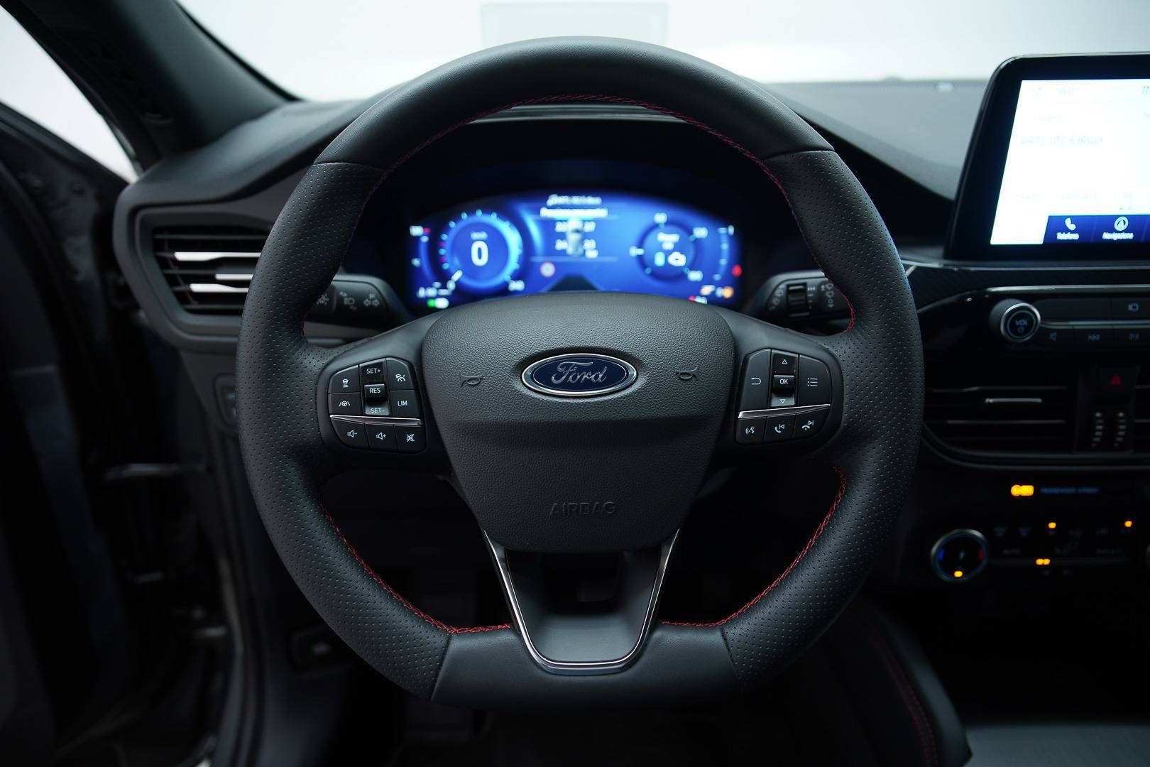 FORD Kuga - Foto 11