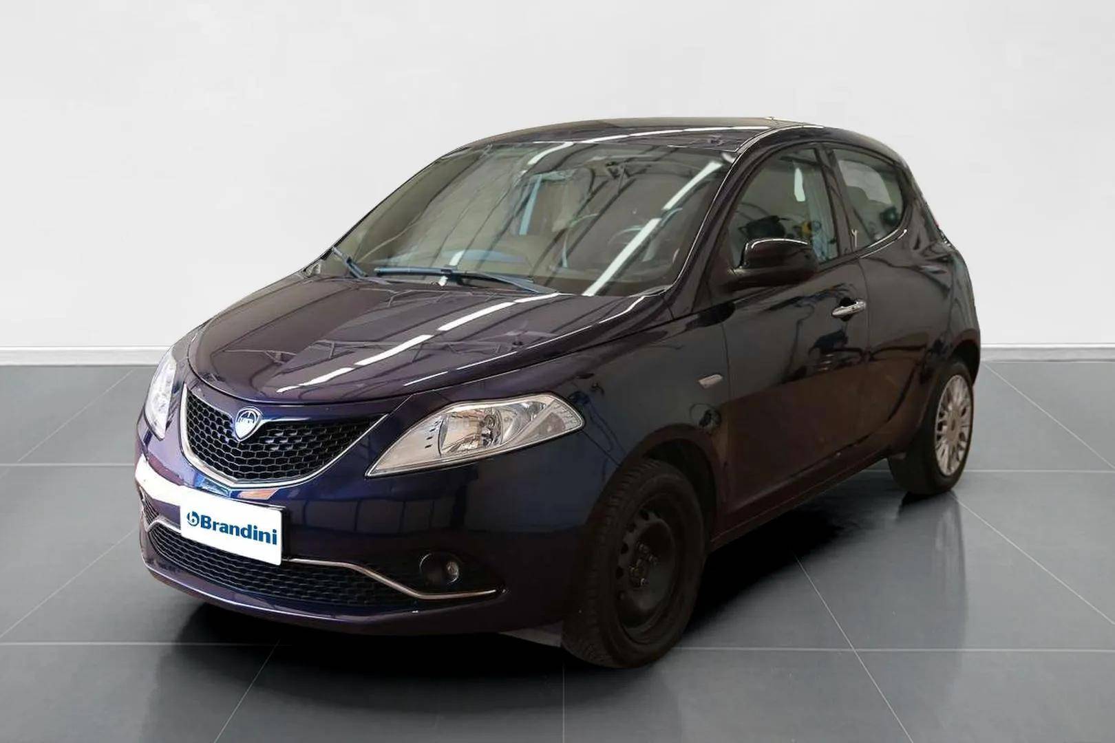 LANCIA Ypsilon - Foto 1