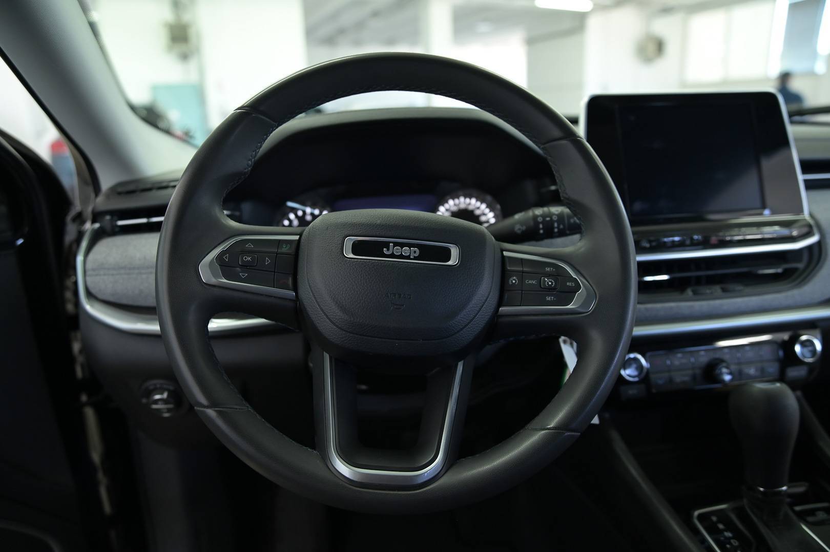 JEEP Compass - Foto 15