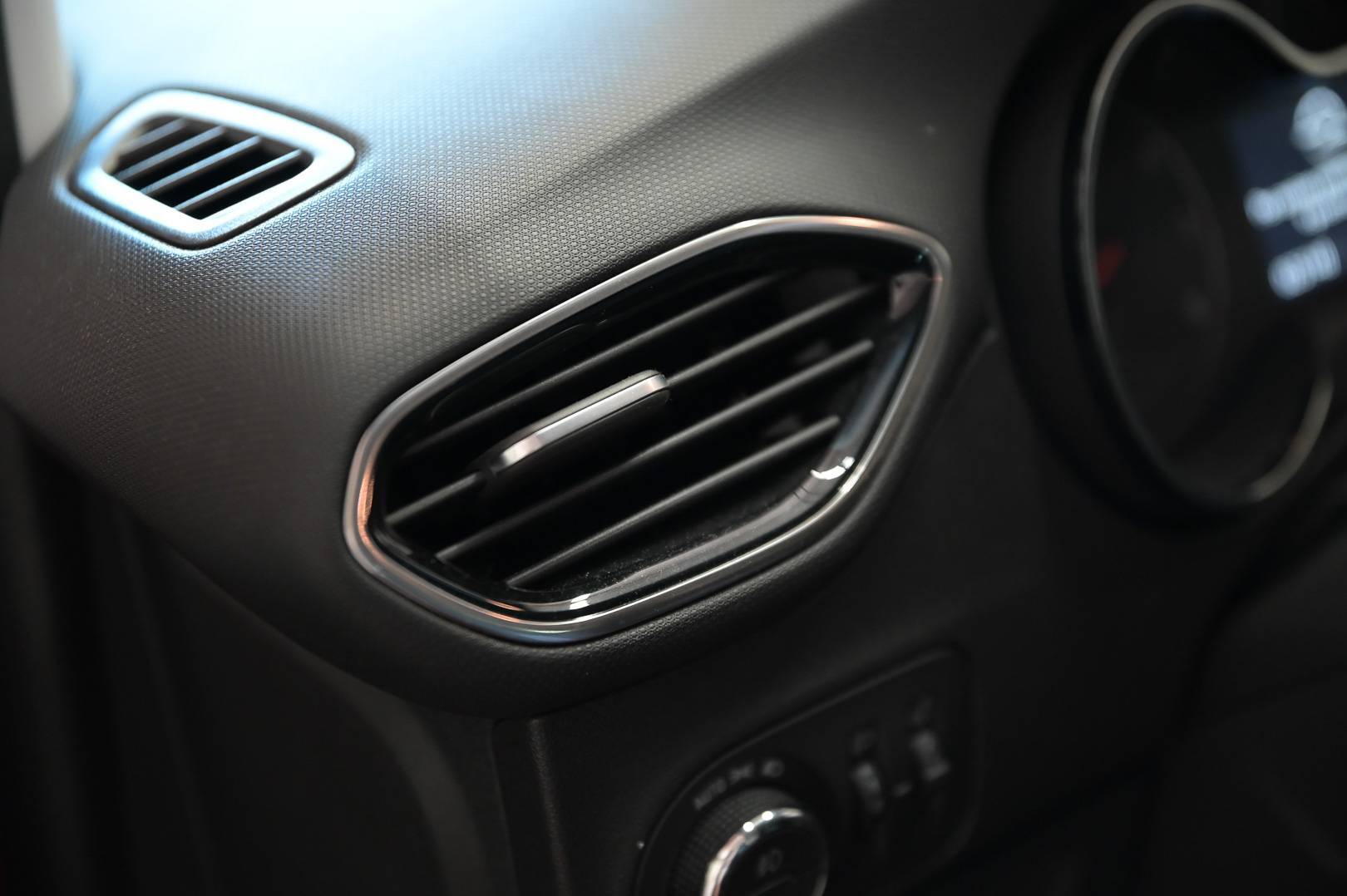 OPEL Crossland - Foto 11