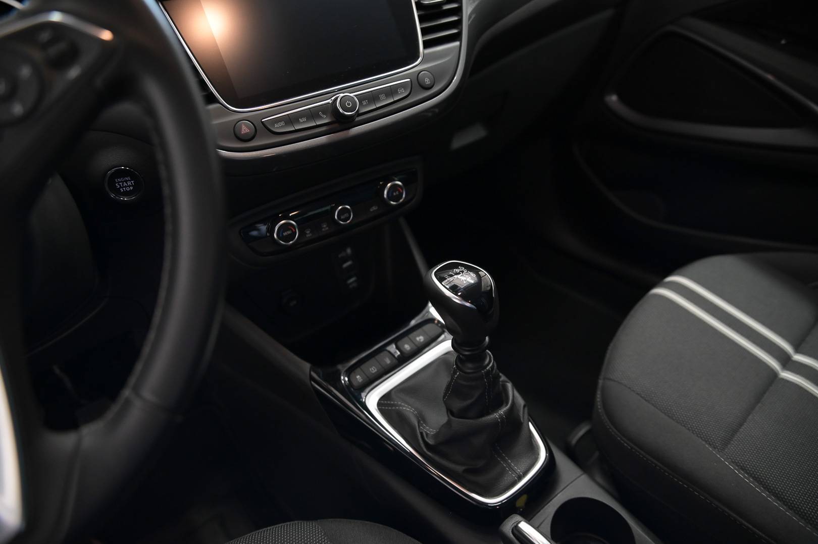 OPEL Crossland - Foto 15