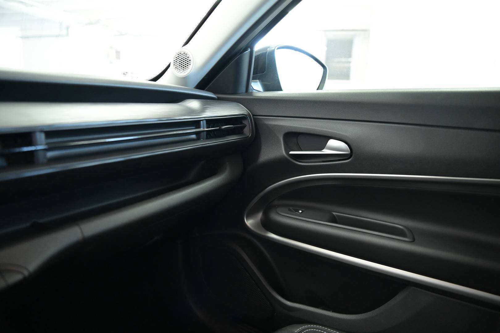JEEP Avenger - Foto 12