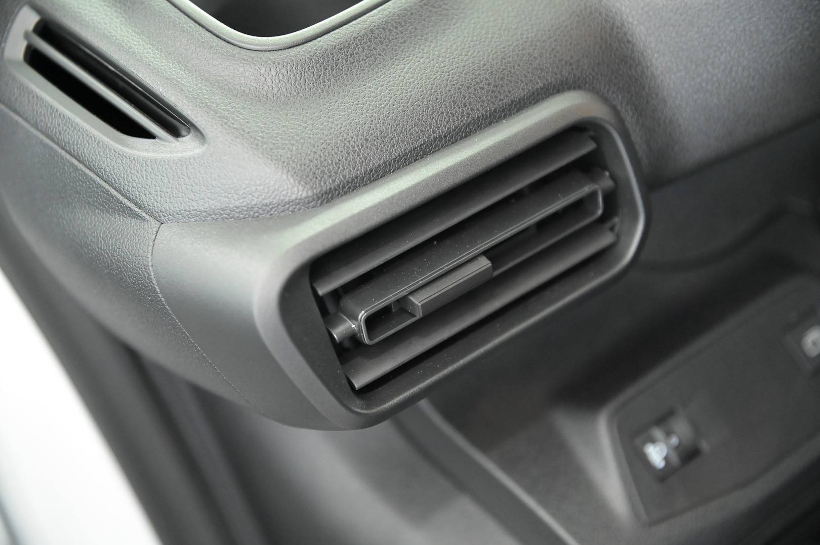 PEUGEOT Partner Partner 1.5 bluehdi 100cv S&S L1 usata in pronta consegna - Brandini