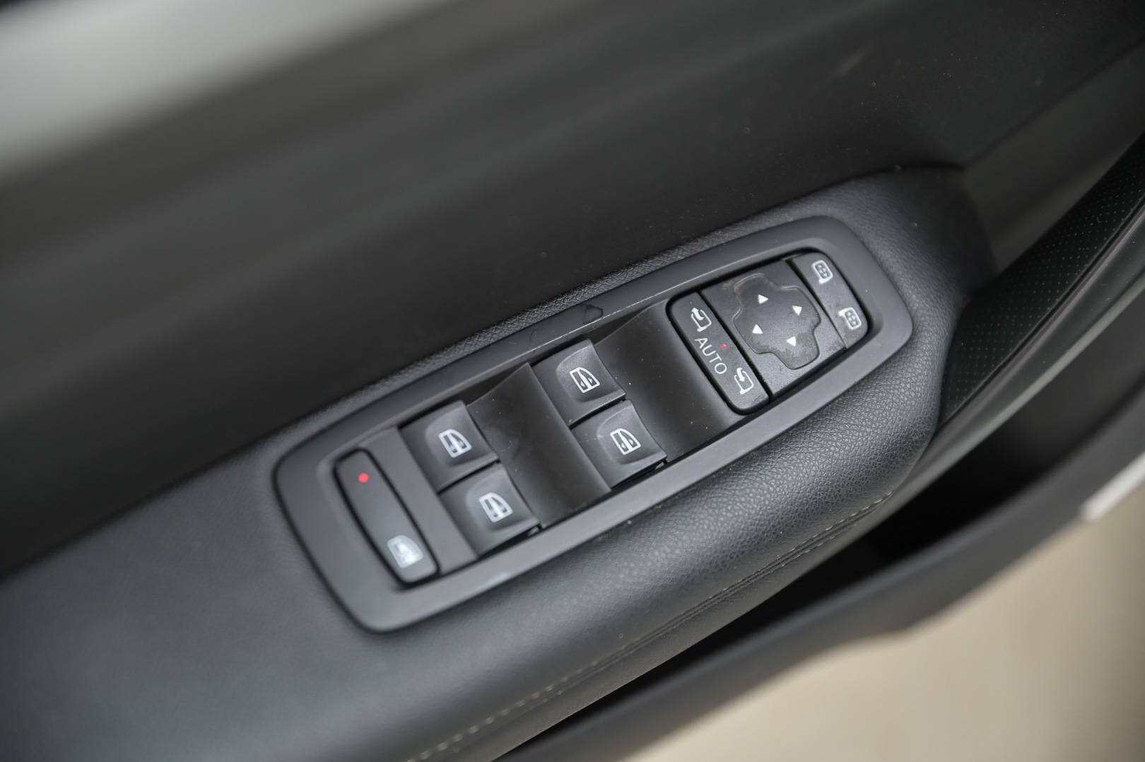 RENAULT Megane - Foto 13