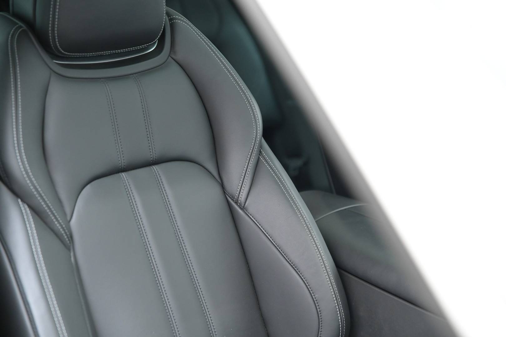 MASERATI Levante - Foto 32