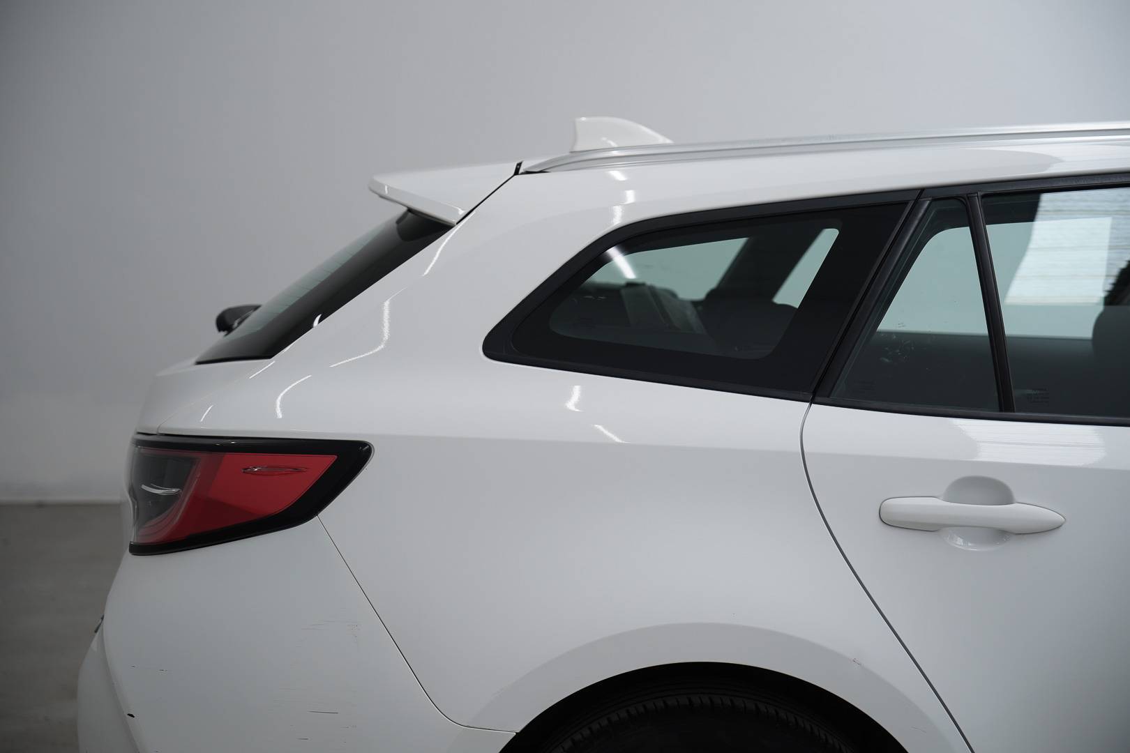 TOYOTA Corolla Touring - Foto 6