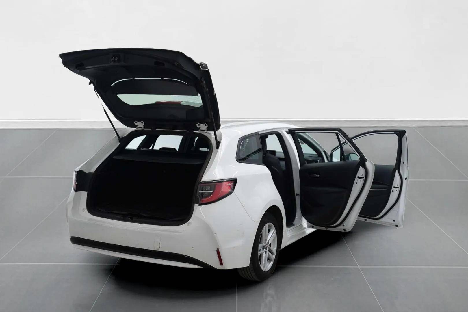TOYOTA Corolla Touring - Foto 9