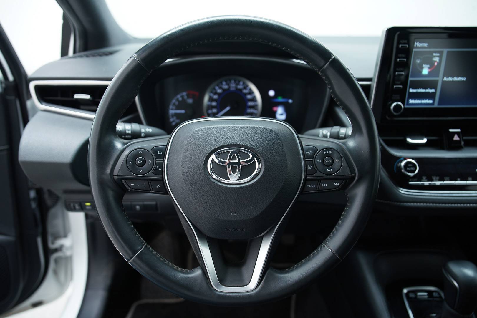 TOYOTA Corolla Touring - Foto 11