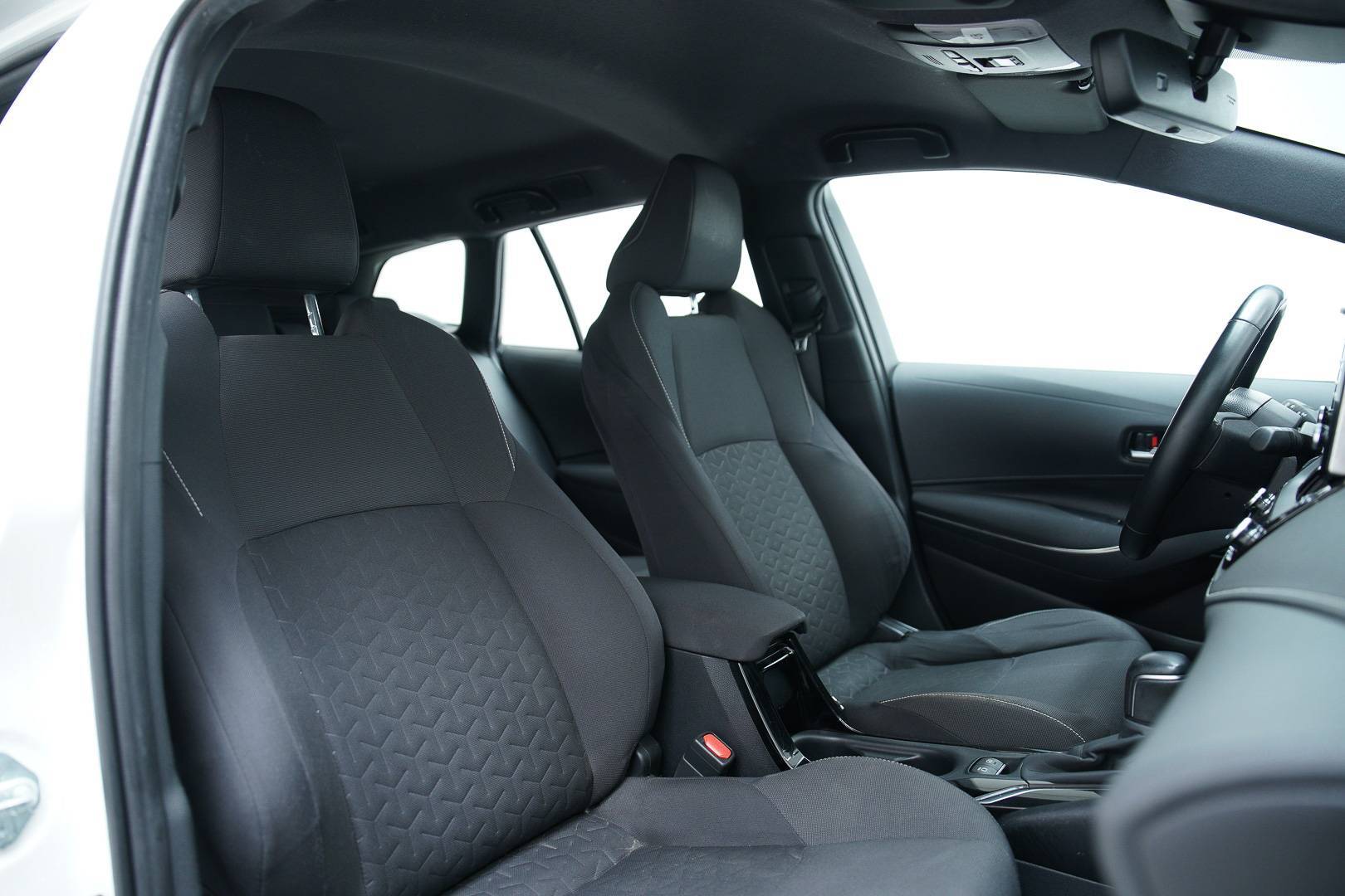 TOYOTA Corolla Touring - Foto 20