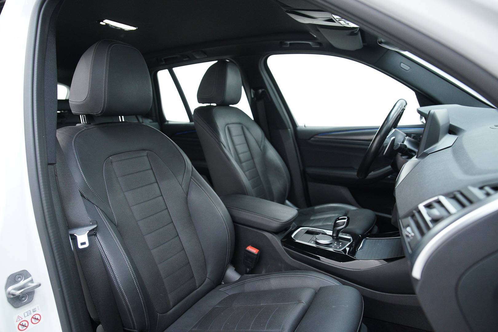 BMW X3 - Foto 24