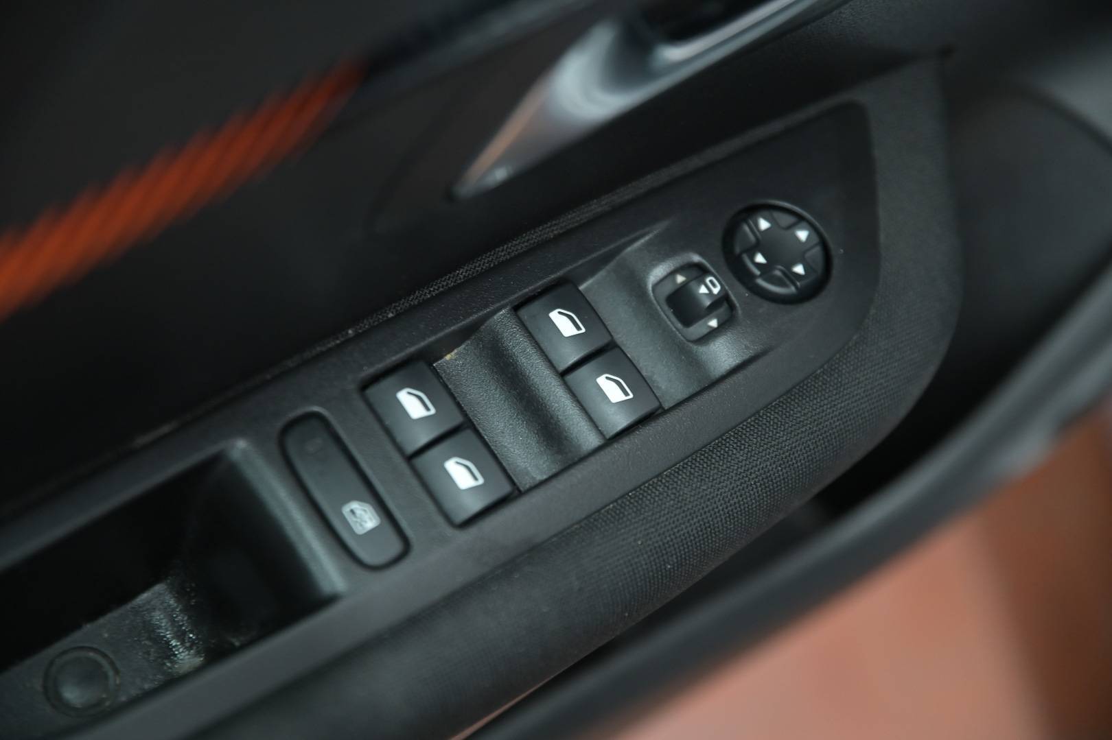 PEUGEOT 208 - Foto 10