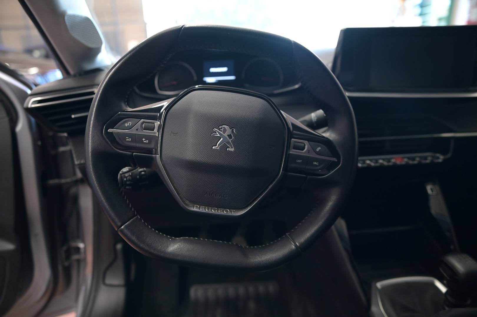 PEUGEOT 208 - Foto 15