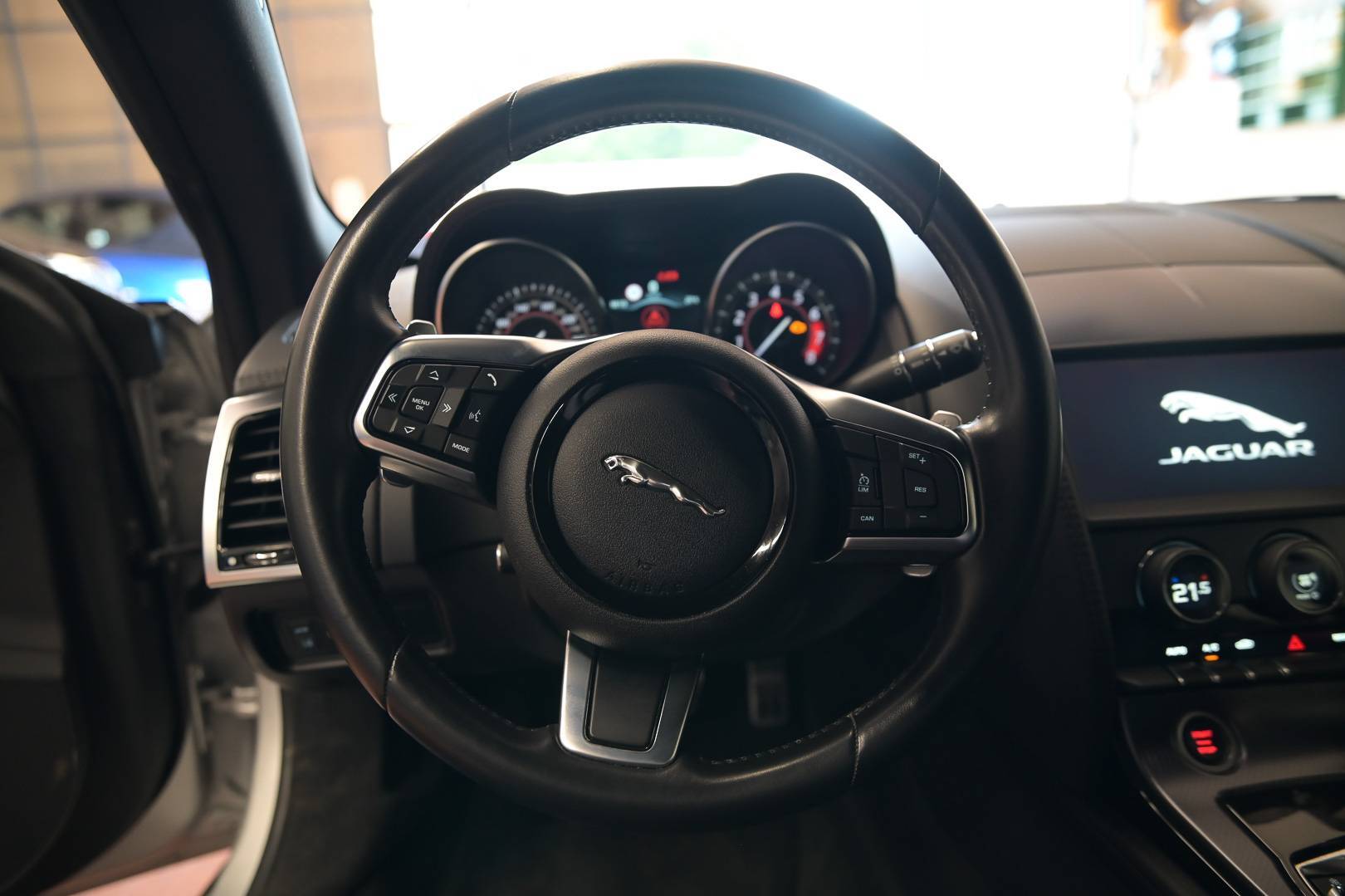 JAGUAR F-Type - Foto 17