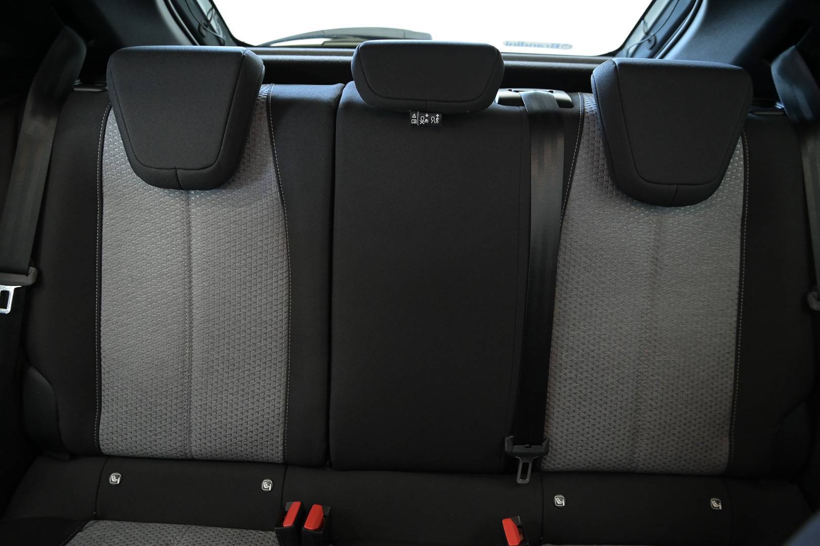 OPEL Corsa - Foto 24