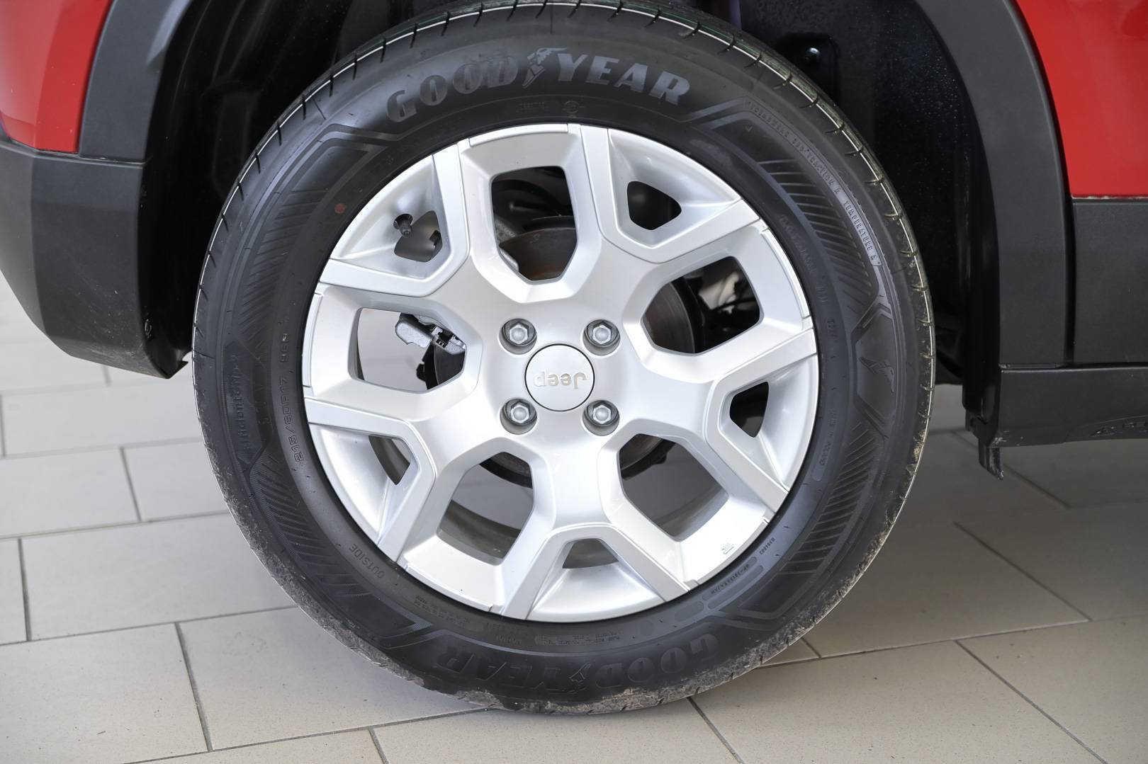 Auto Venduta - JEEP Avenger Avenger 1.2 turbo Altitude fwd 100cv usata in pronta consegna - Brandini