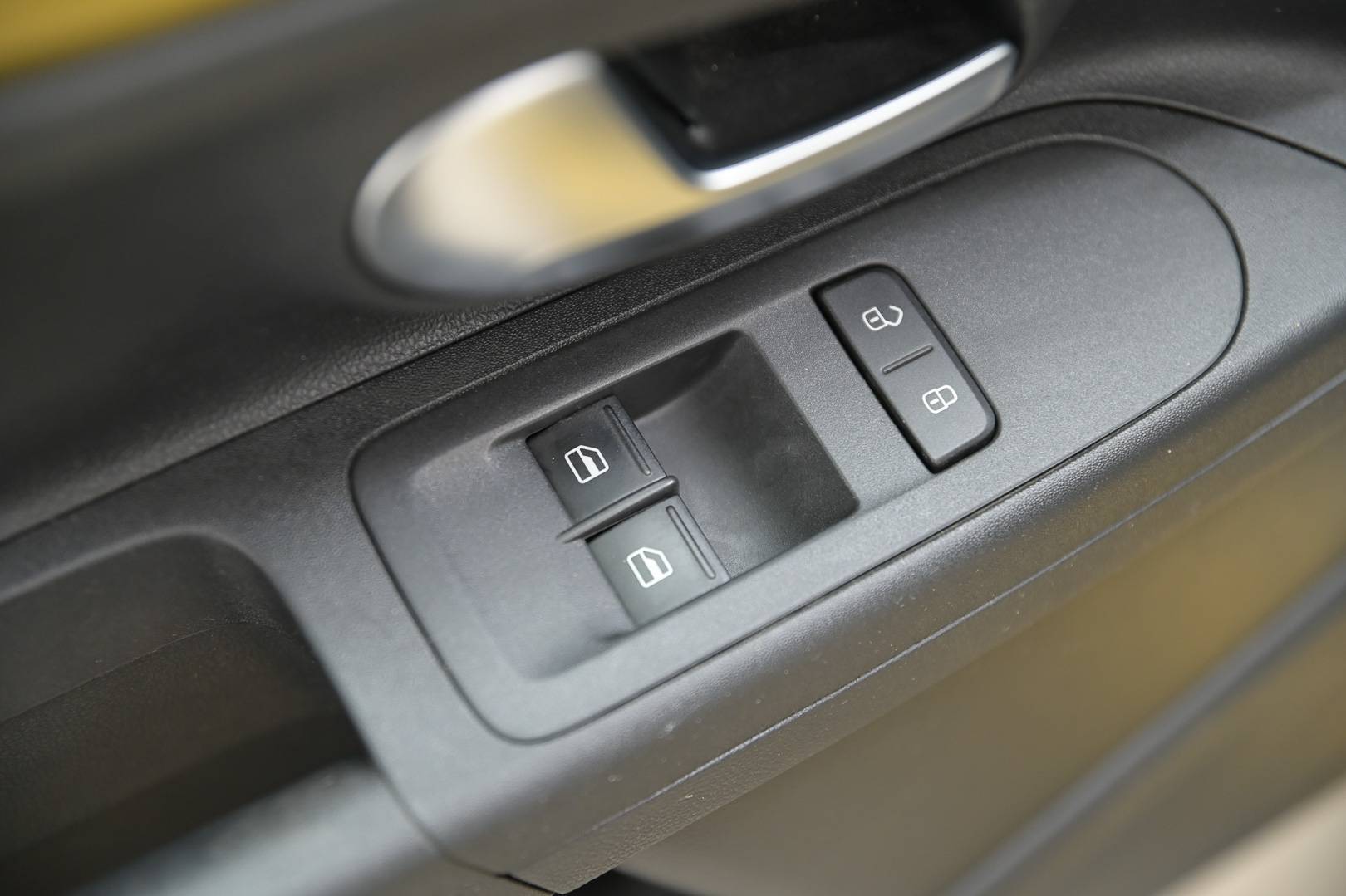 VOLKSWAGEN up! - Foto 12