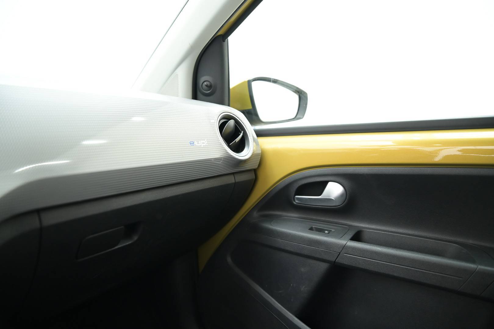 VOLKSWAGEN up! - Foto 15