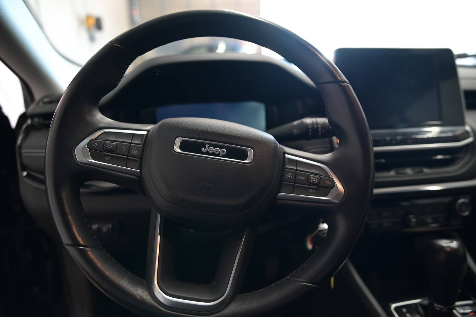 JEEP Compass - Foto 18