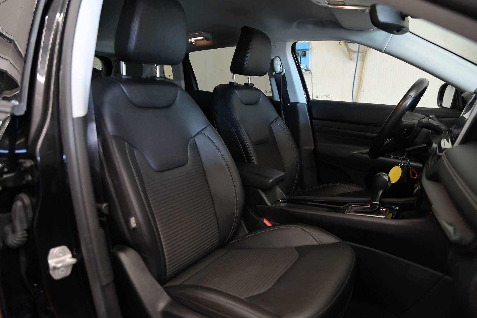 JEEP Compass - Foto 29