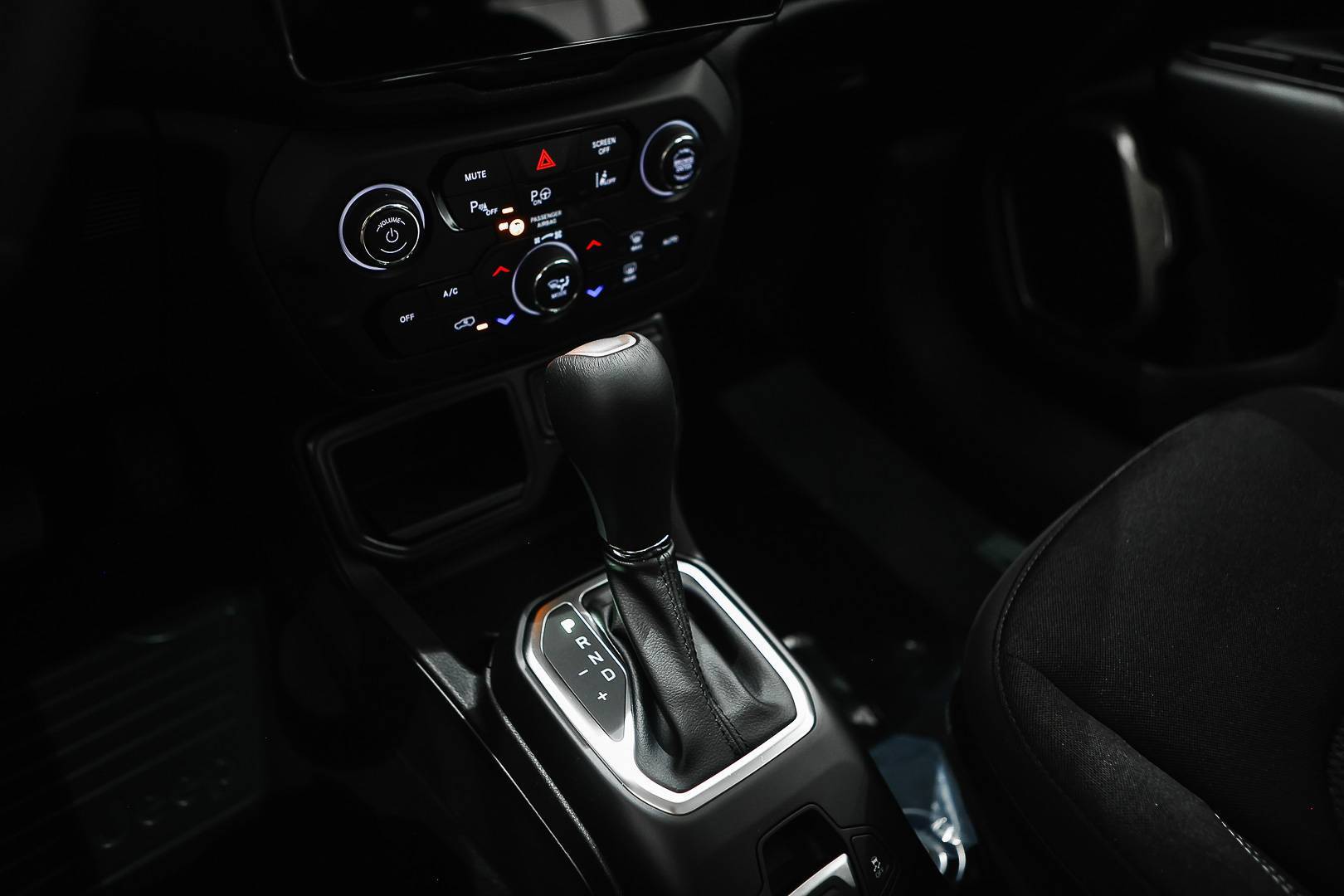 JEEP Renegade - Foto 20